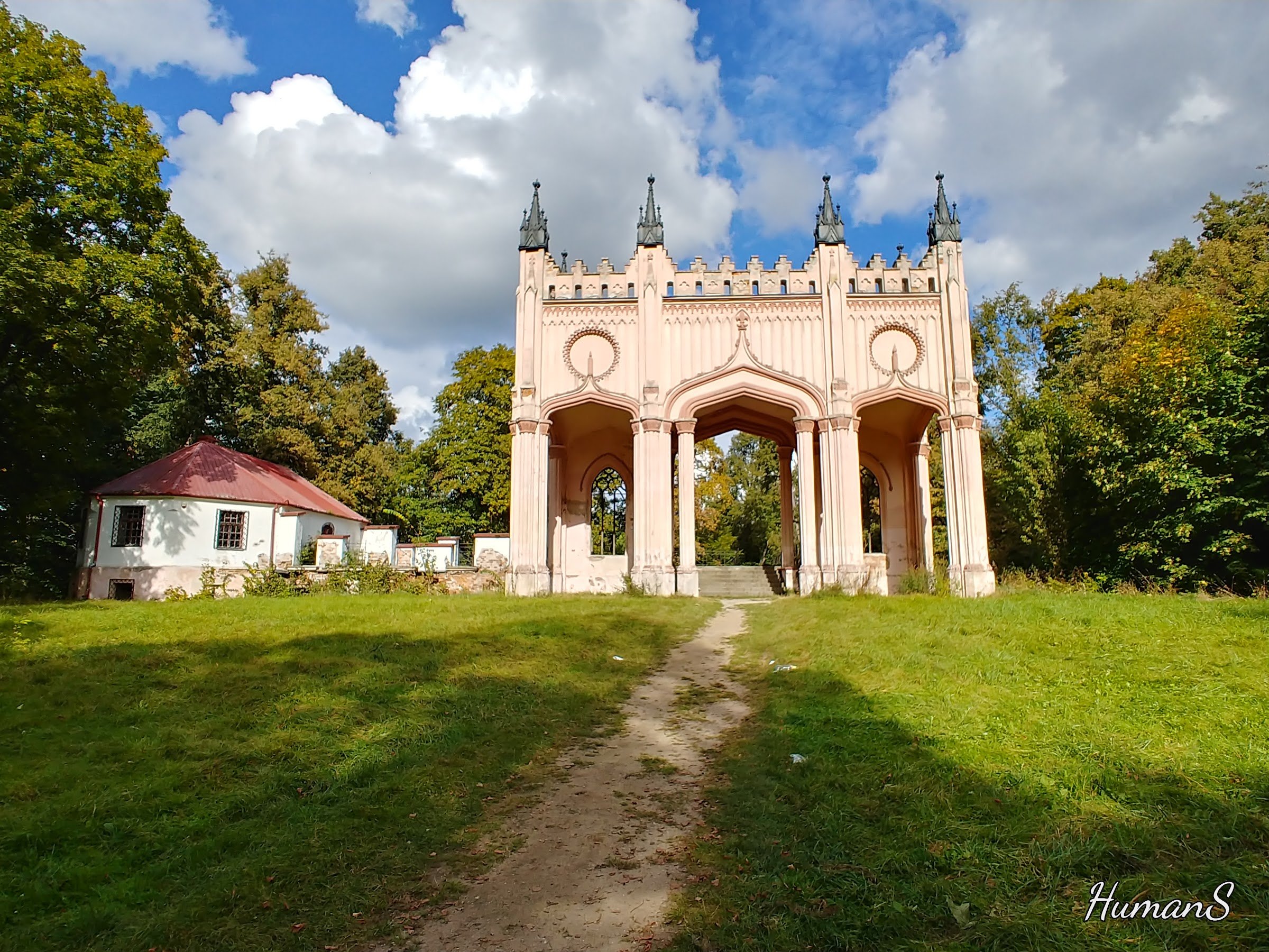 Pac Palace (Pałac Paców), Dowspuda